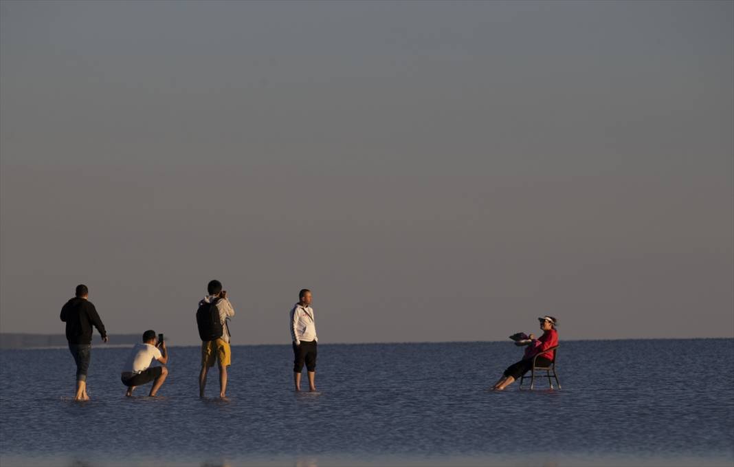 Tuz Gölü’nde gün batımının eşsiz güzelliği objektiflere yansıdı 10