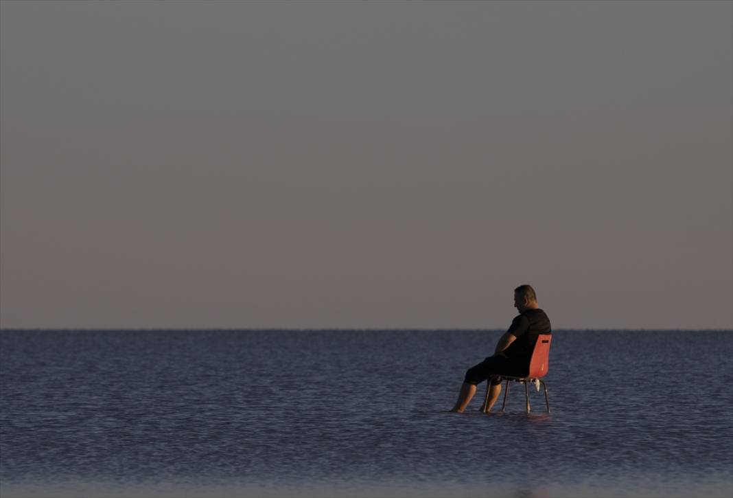 Tuz Gölü’nde gün batımının eşsiz güzelliği objektiflere yansıdı 17