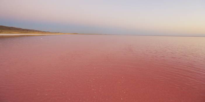 Tuz Gölü, pespembe renge büründü!
