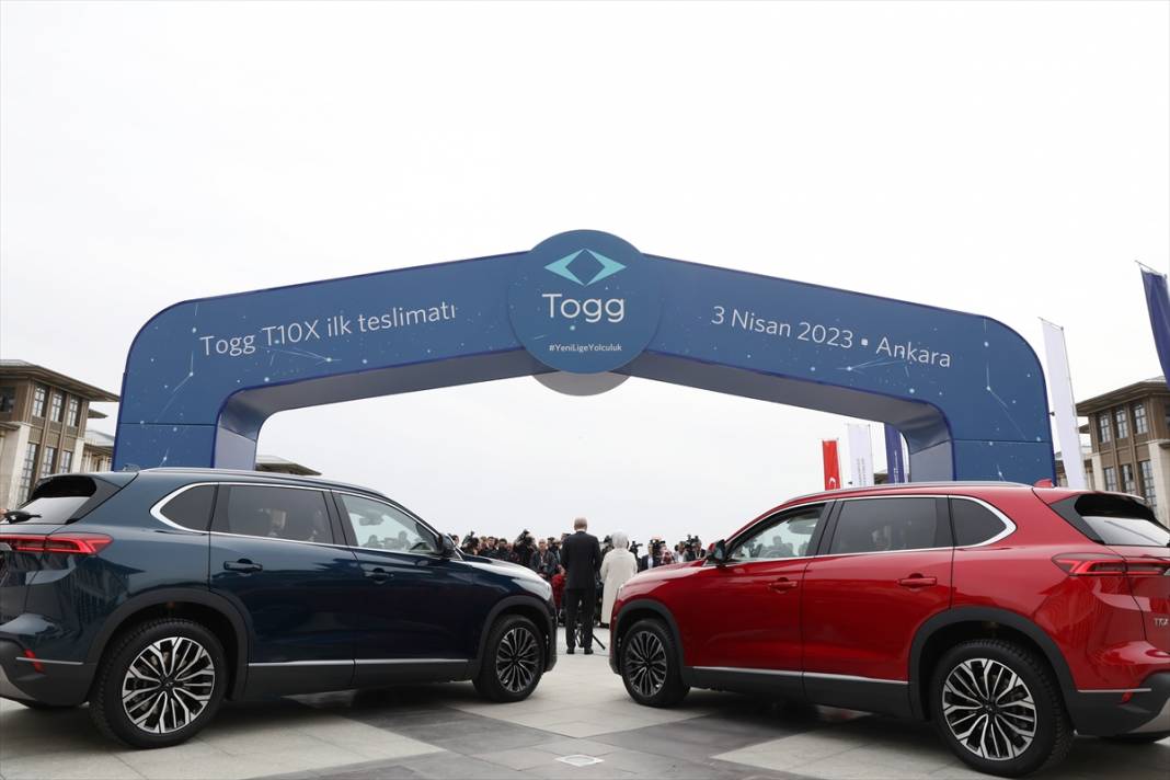 Cumhurbaşkanı Erdoğan'a Togg otomobili teslim edildi 12