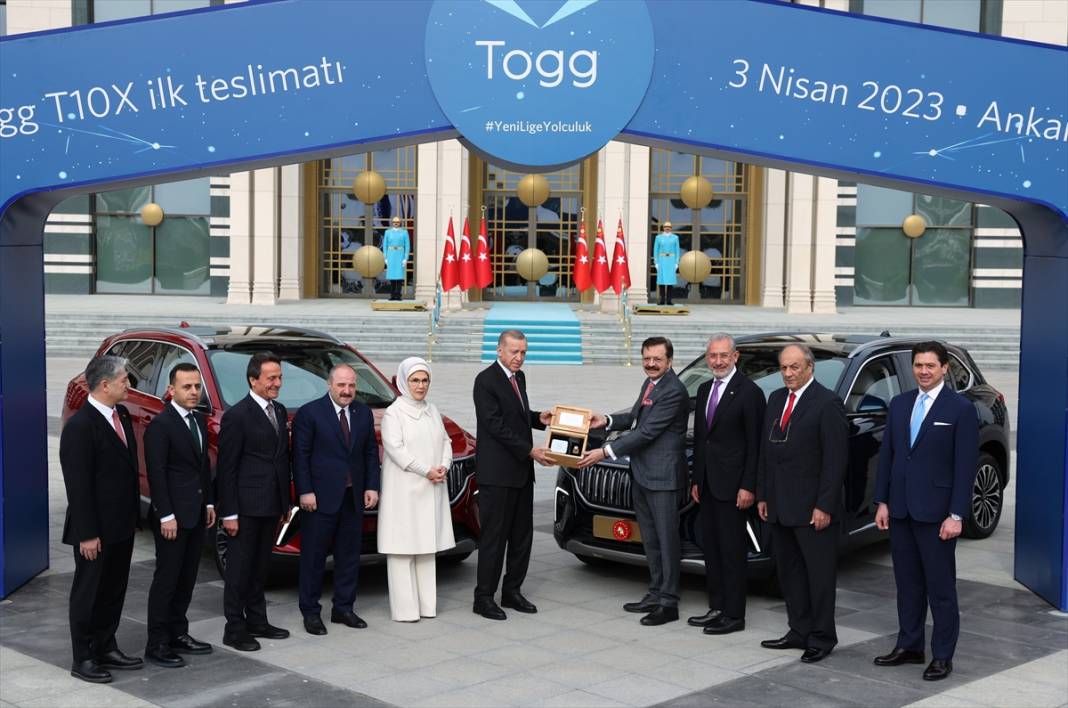 Cumhurbaşkanı Erdoğan'a Togg otomobili teslim edildi 17