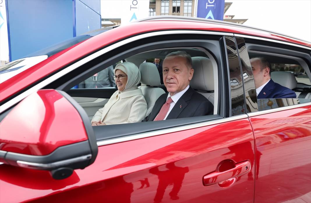 Cumhurbaşkanı Erdoğan'a Togg otomobili teslim edildi 21