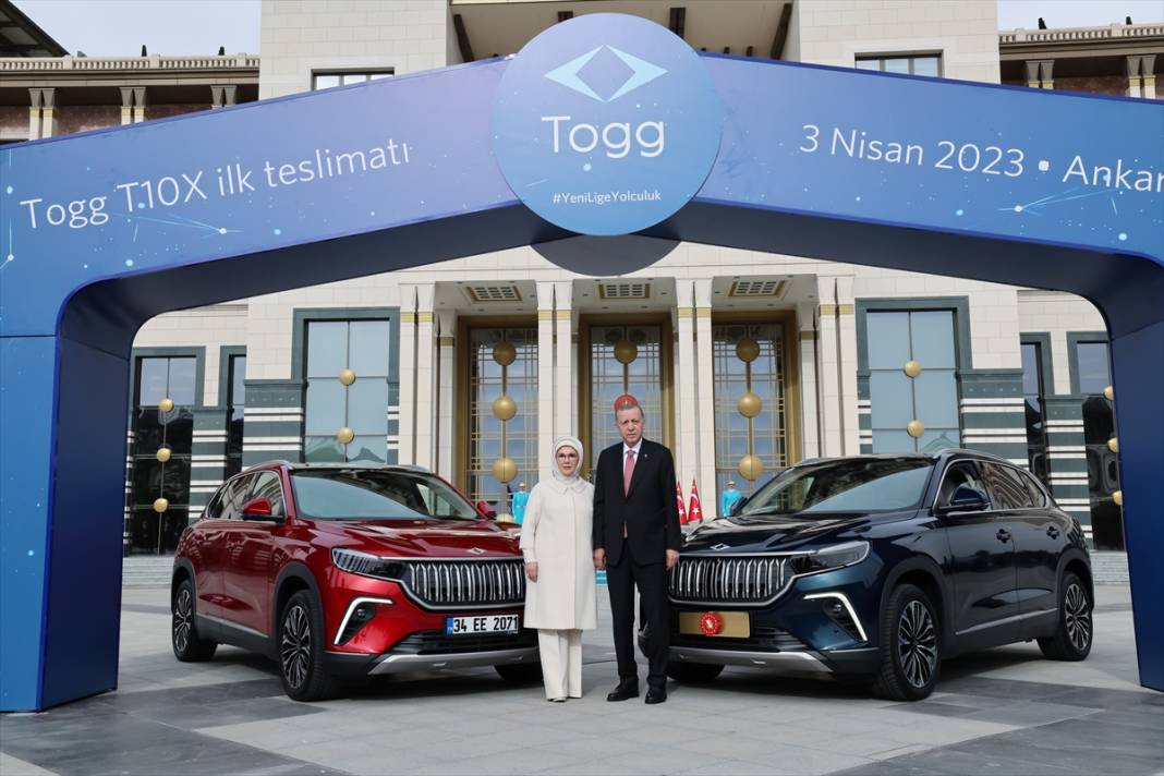 Cumhurbaşkanı Erdoğan'a Togg otomobili teslim edildi 3
