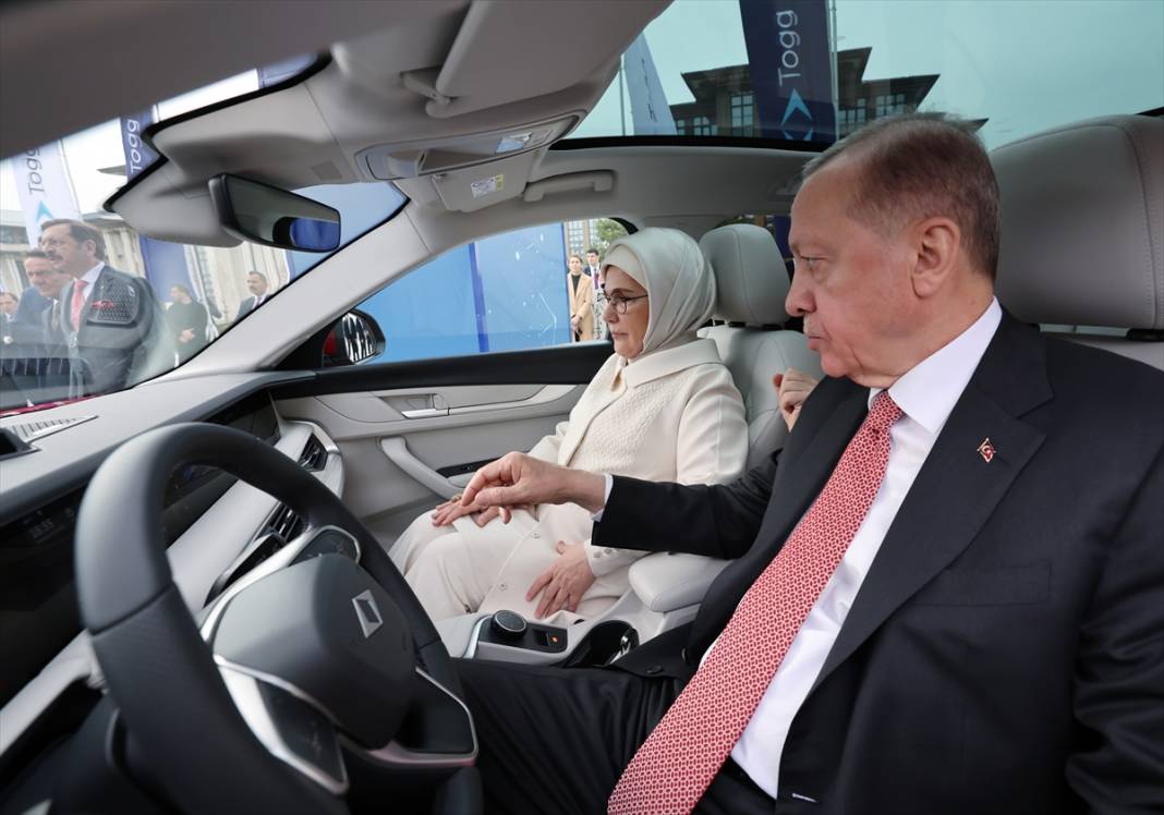 Cumhurbaşkanı Erdoğan'a Togg otomobili teslim edildi 36