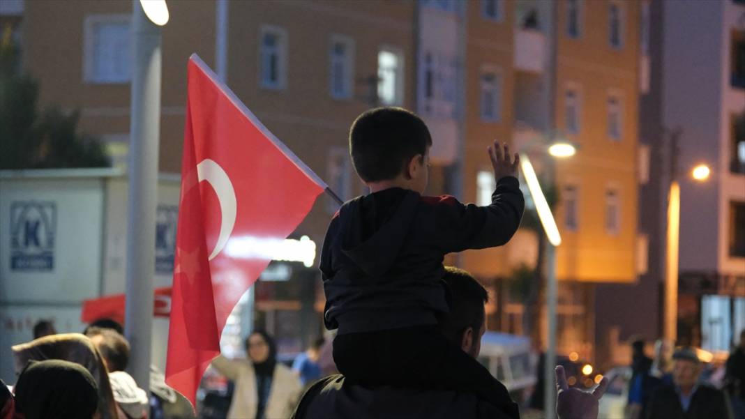 Cumhurbaşkanı Erdoğan'ın seçim başarısı böyle kutlandı 70