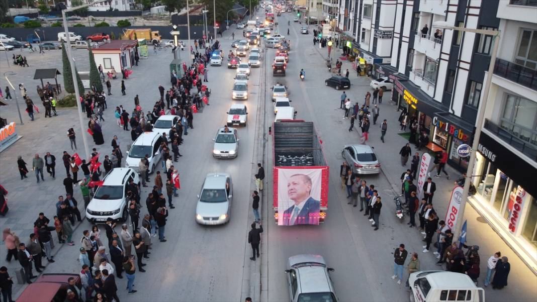 Cumhurbaşkanı Erdoğan'ın seçim başarısı böyle kutlandı 73