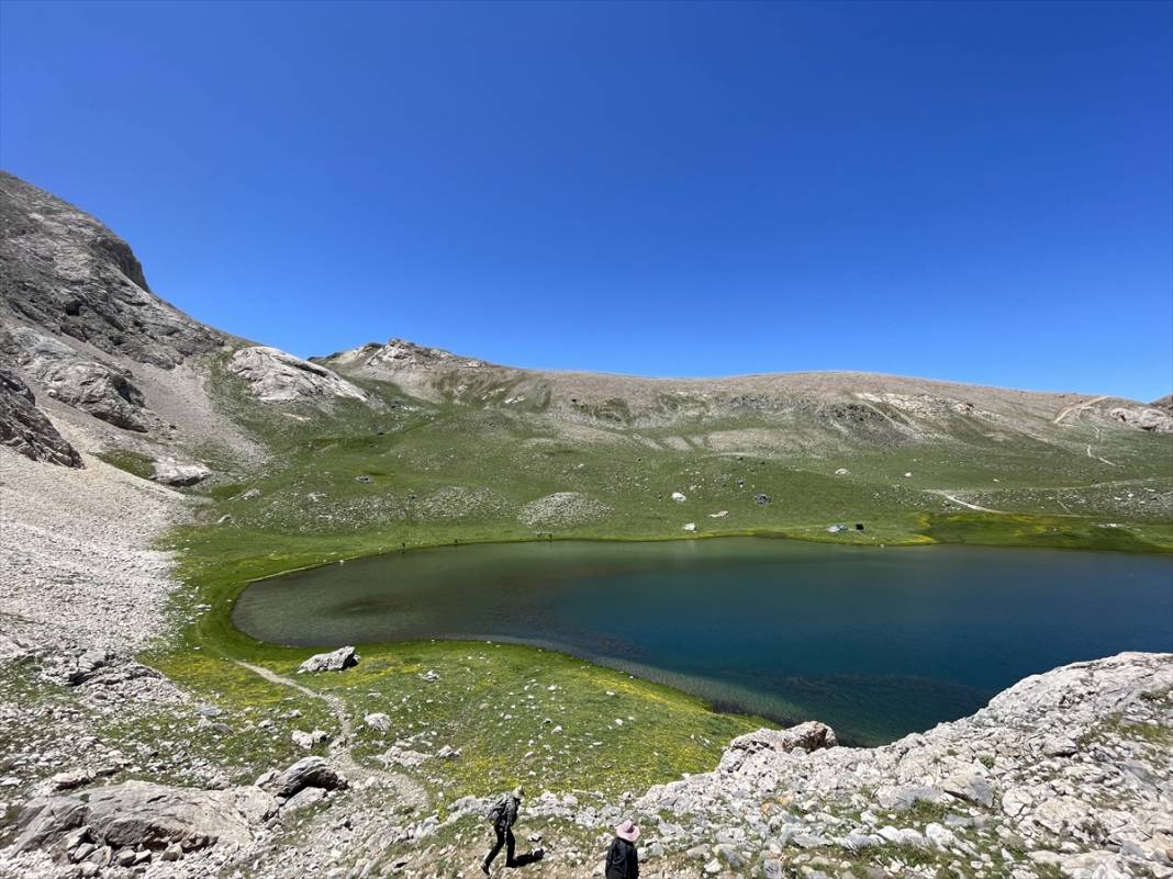 Konya sınırlarındaki Bolkar Dağları eşsiz manzarasıyla görsel şölen sunuyor 13