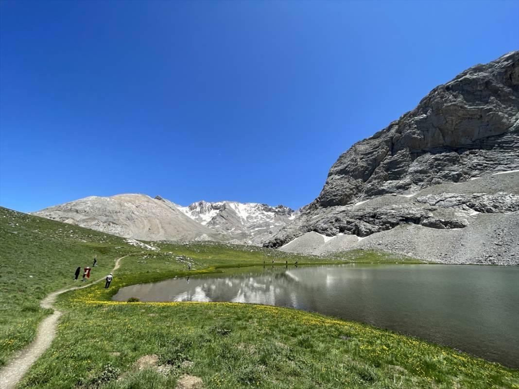 Konya sınırlarındaki Bolkar Dağları eşsiz manzarasıyla görsel şölen sunuyor 18