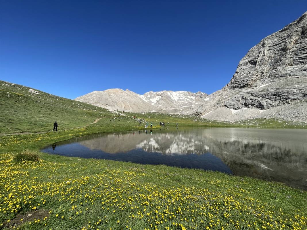 Konya sınırlarındaki Bolkar Dağları eşsiz manzarasıyla görsel şölen sunuyor 22