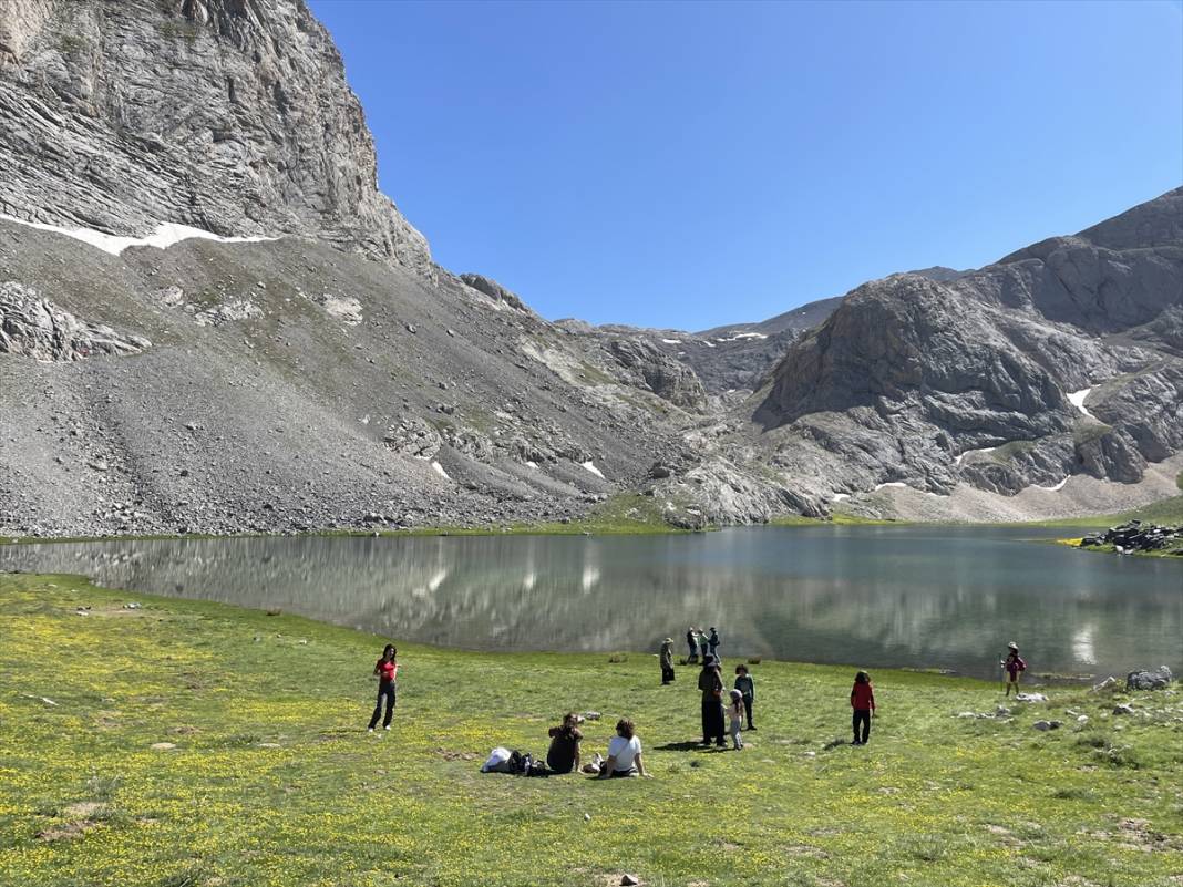Konya sınırlarındaki Bolkar Dağları eşsiz manzarasıyla görsel şölen sunuyor 25