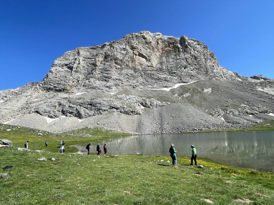 Konya sınırlarındaki Bolkar Dağları eşsiz manzarasıyla görsel şölen sunuyor 26