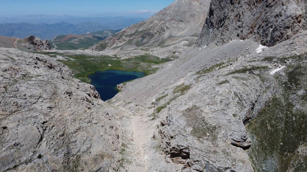 Konya sınırlarındaki Bolkar Dağları eşsiz manzarasıyla görsel şölen sunuyor 6