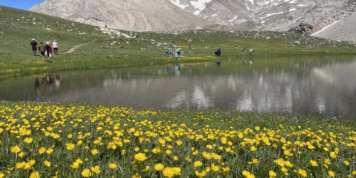 Konya sınırlarındaki Bolkar Dağları eşsiz manzarasıyla görsel şölen sunuyor