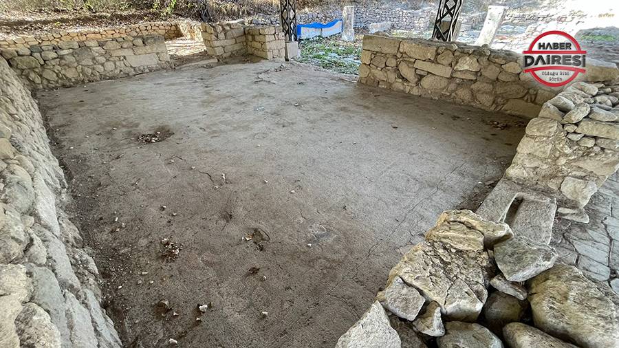 Konya’da yonca tarlasında bulunan 1400 yıllık mozaik ilgi bekliyor 11