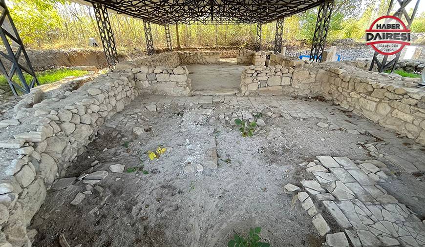 Konya’da yonca tarlasında bulunan 1400 yıllık mozaik ilgi bekliyor 2