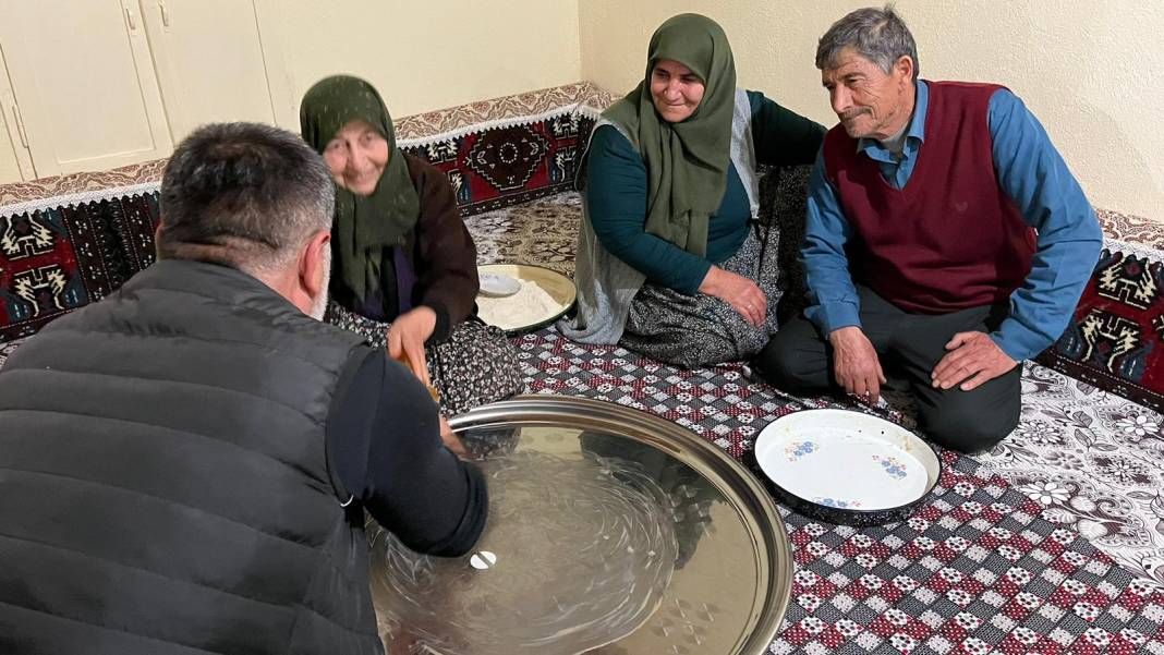 Konya’da kış akşamlarının vazgeçilmezi: Pişmaniye! 8