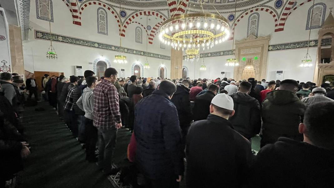 Konya’da ilk teravih namazı coşkusu 10