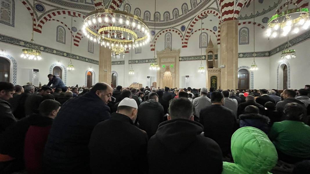 Konya’da ilk teravih namazı coşkusu 2