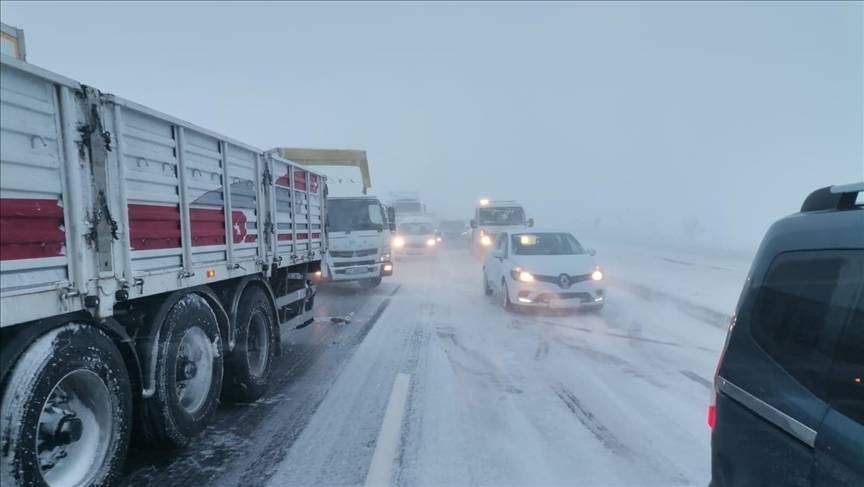 Meteoroloji, Konya'da kar yağışı tahmininde ısrarlı 7