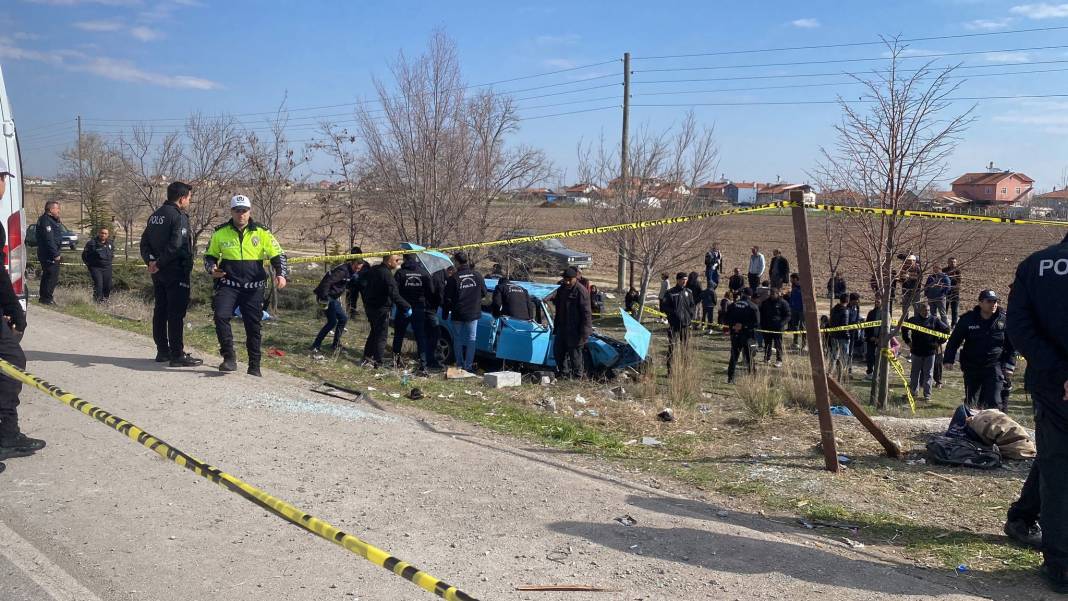 Konya’da ehliyetsiz sürücü durağa daldı! 4 ölü, 5 yaralı var 13