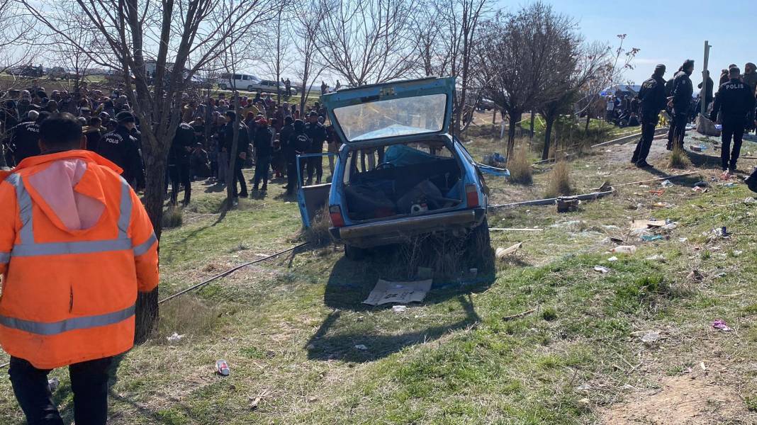 Konya’da ehliyetsiz sürücü durağa daldı! 4 ölü, 5 yaralı var 15