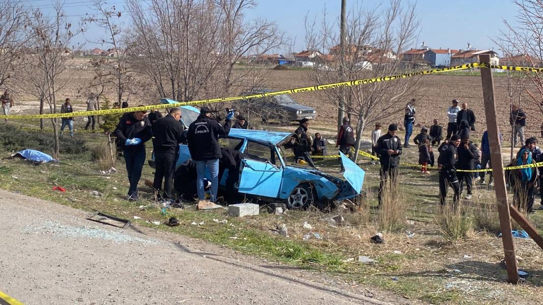 Konya’da ehliyetsiz sürücü durağa daldı! 4 ölü, 5 yaralı var 16