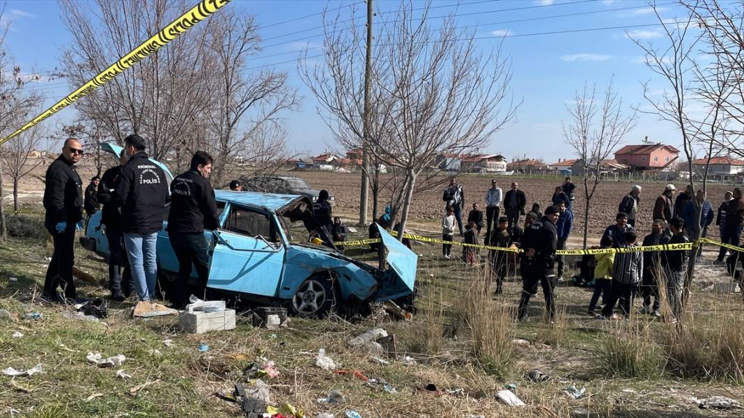 Konya’da ehliyetsiz sürücü durağa daldı! 4 ölü, 5 yaralı var 3