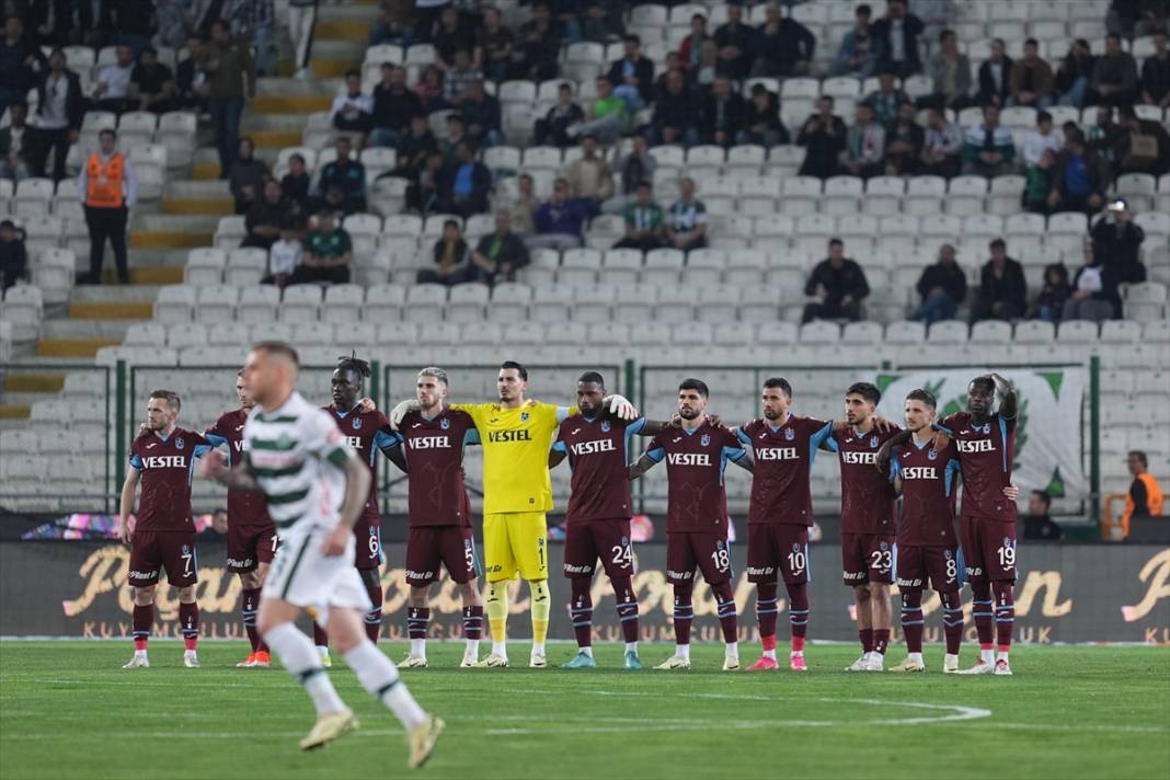 Konyaspor - Trabzonspor maçında gergin anlar 22