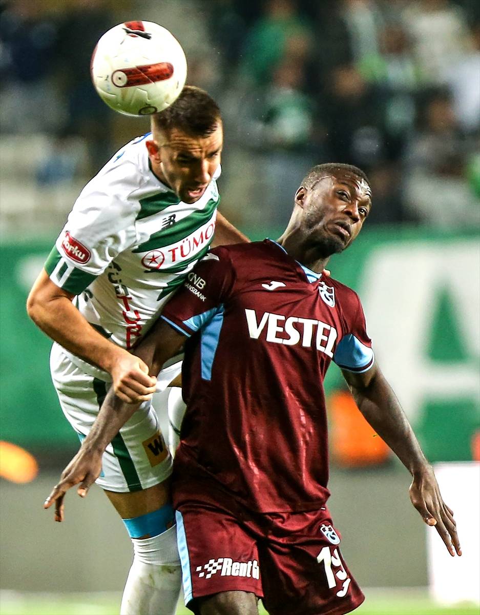 Konyaspor - Trabzonspor maçında gergin anlar 55