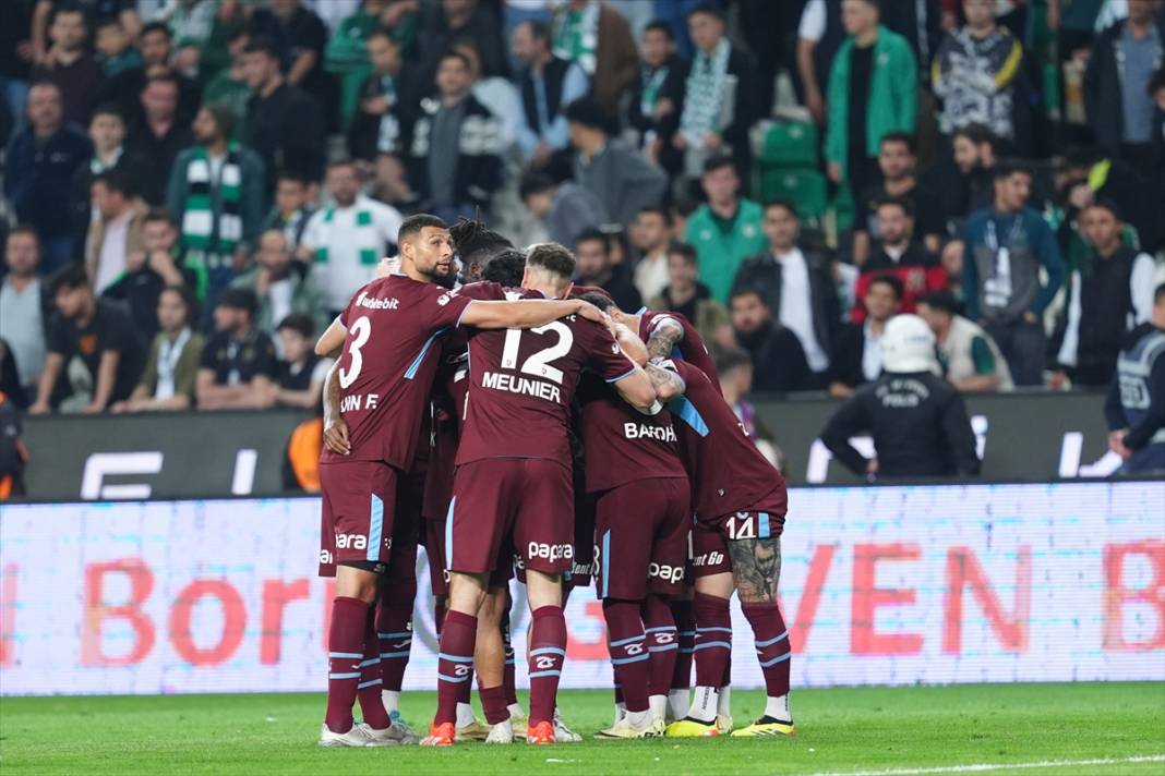 Konyaspor - Trabzonspor maçında gergin anlar 73