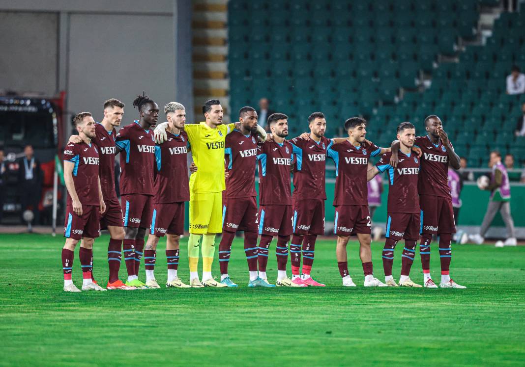 Konyaspor - Trabzonspor maçında gergin anlar 9