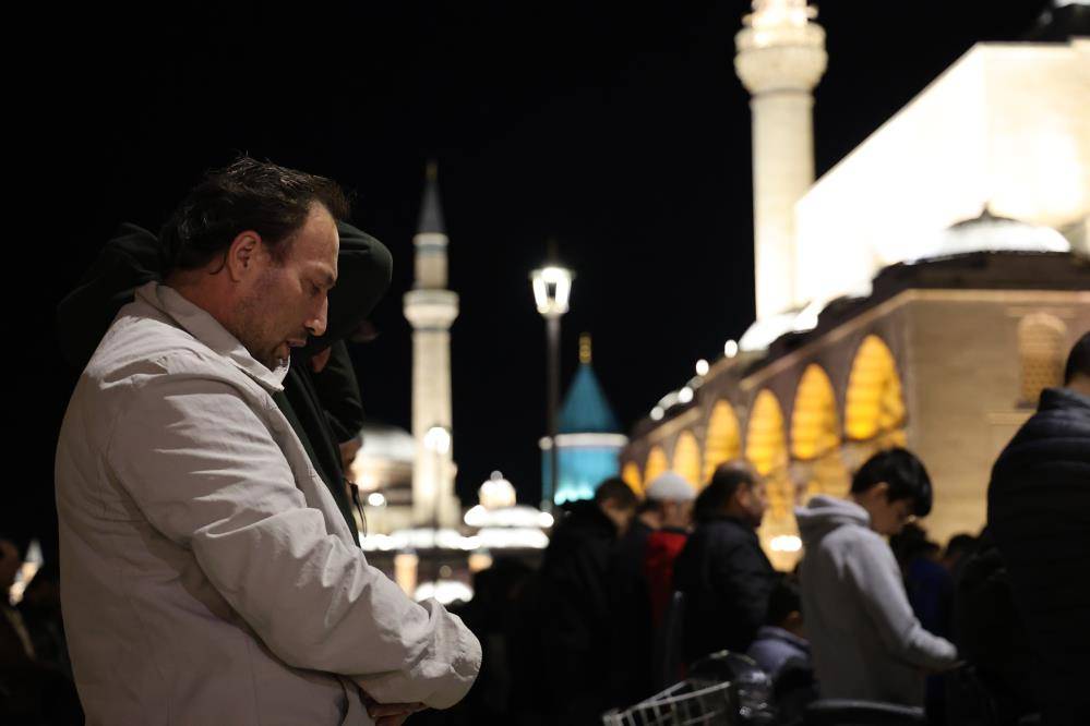 Konya’dan Kadir Gecesi coşkusu kareleri 1