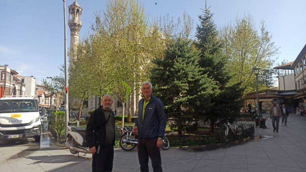 Mekke yolcusu Boşnak ve Arnavut bisikletçilerin Konya molası sona erdi 21