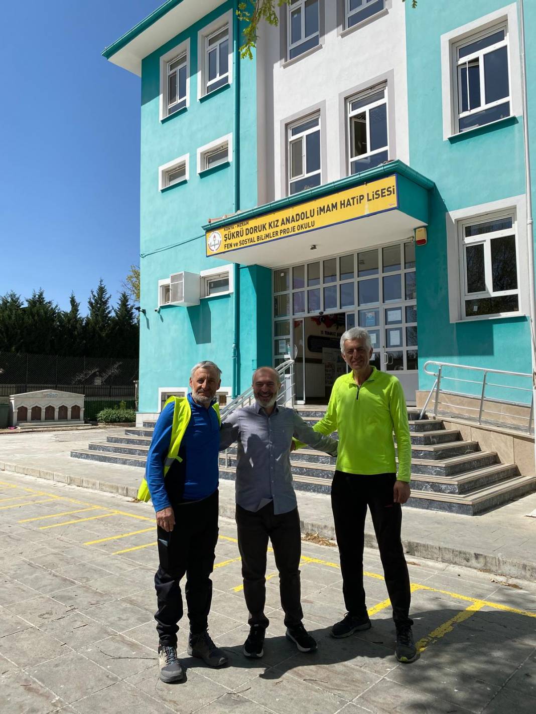 Mekke yolcusu Boşnak ve Arnavut bisikletçilerin Konya molası sona erdi 35
