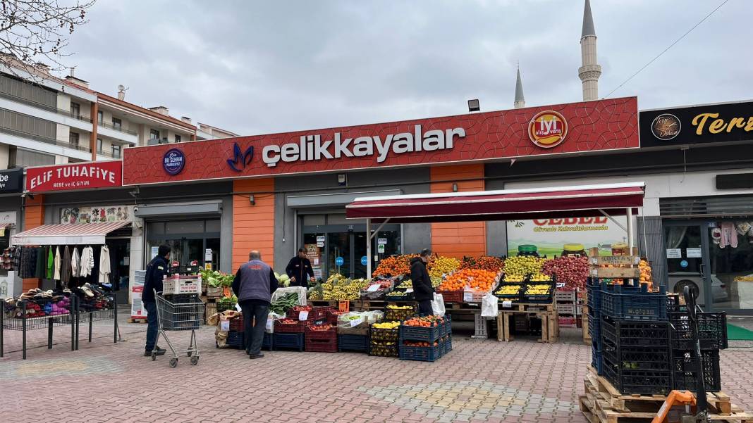 Konya'nın zincir marketi Çelikkayalar AVM'de indirim günleri başladı 19