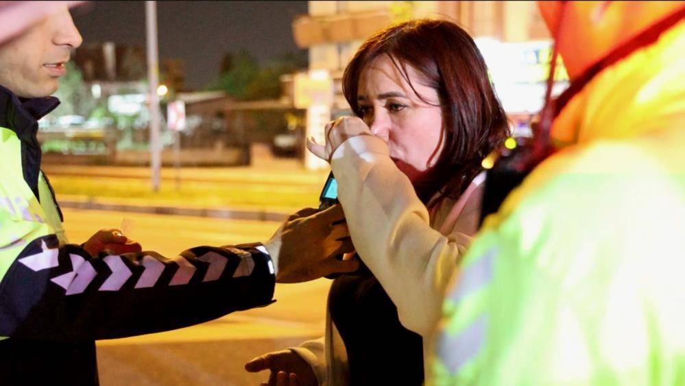 Konya yolunda polisin alkollü kadın sürücüyle imtihanı: 44. seferde başardı 7