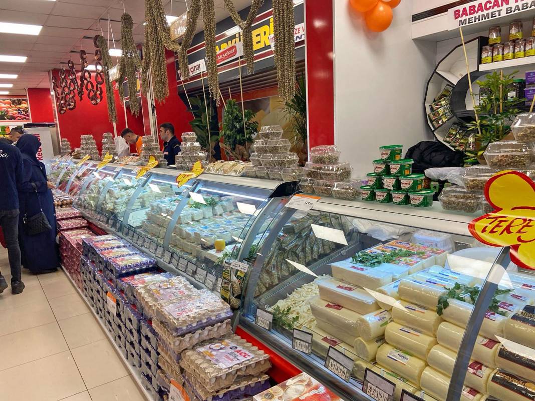 Konya'nın zincir marketinde beklenen indirim günleri başladı 3
