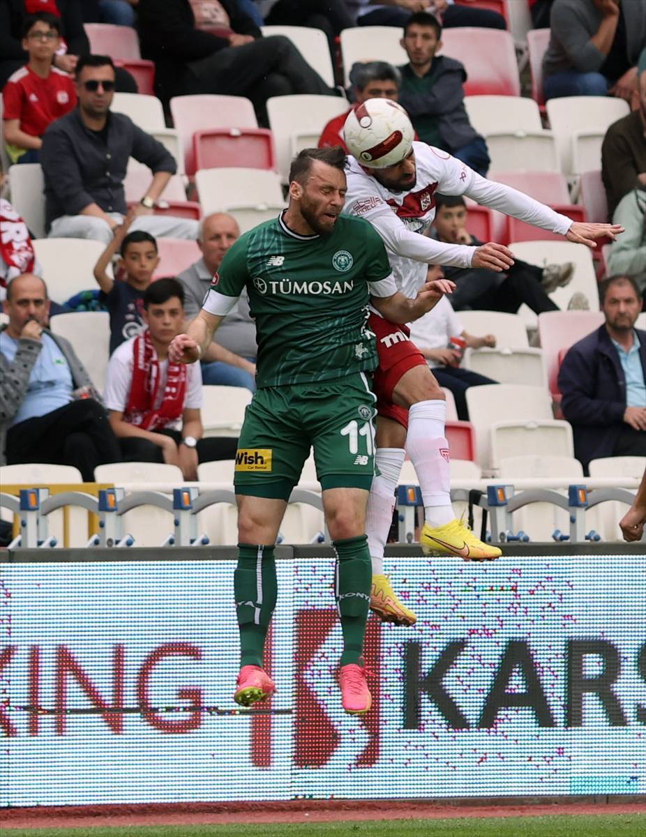 Konyaspor’un etkili oyun sergileyemediği Sivasspor maçından kareler 27