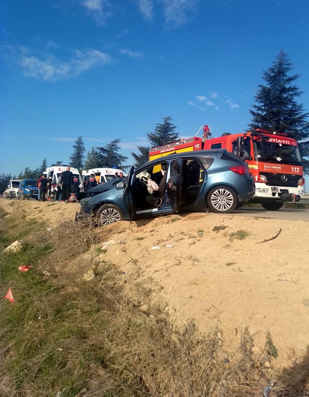 Uygulamada otomobilin çarptığı trafik polisi Yonuz Turan şehit oldu 5