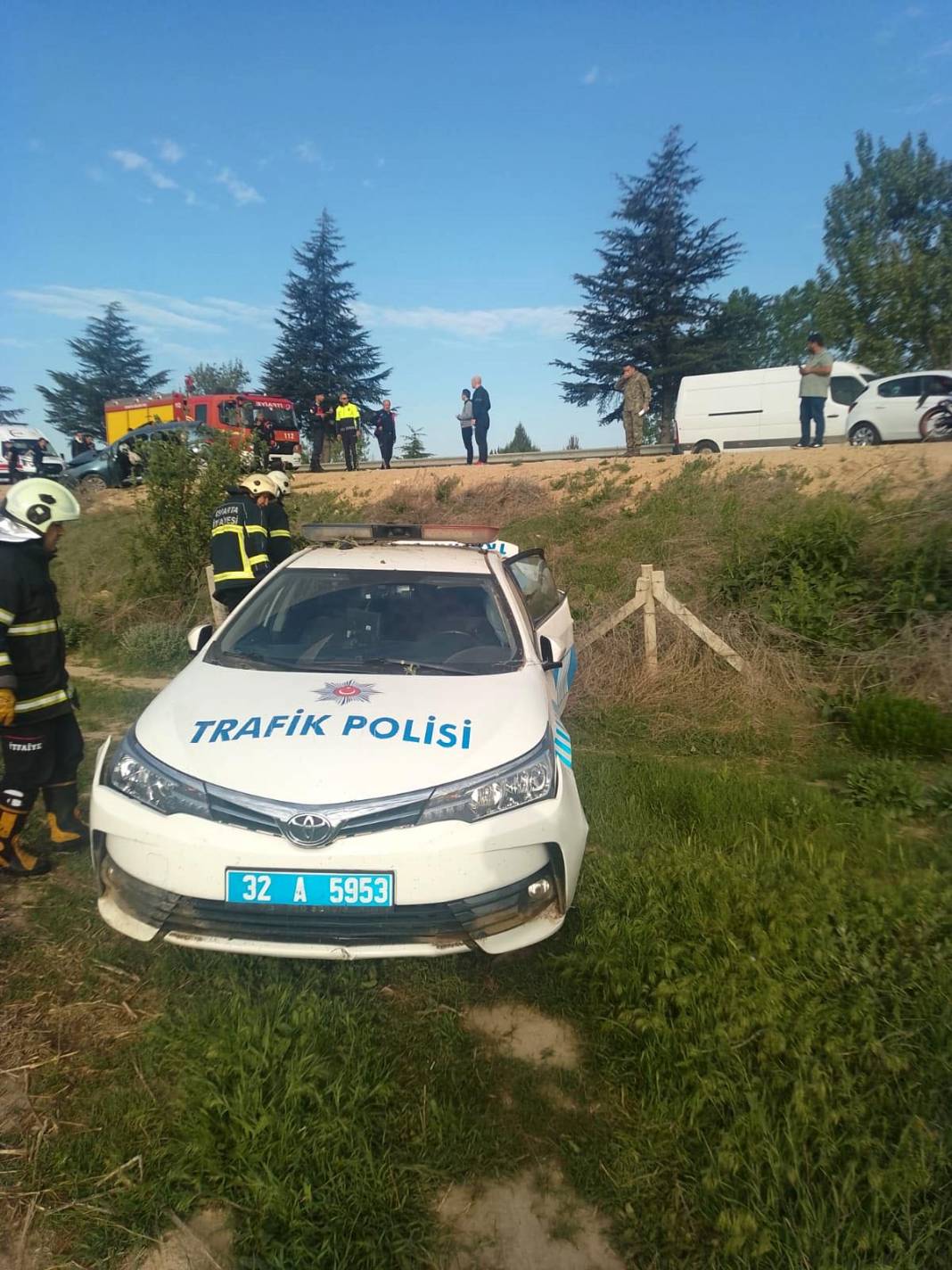 Uygulamada otomobilin çarptığı trafik polisi Yonuz Turan şehit oldu 8