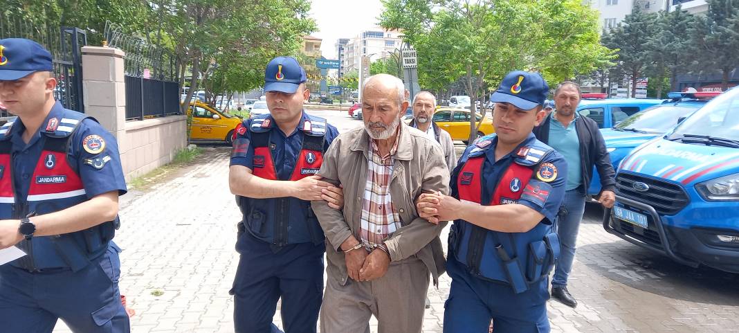 Videoları milyon izlenen Neşet Turan’dan acı haber! Sürücü yakalandı 11