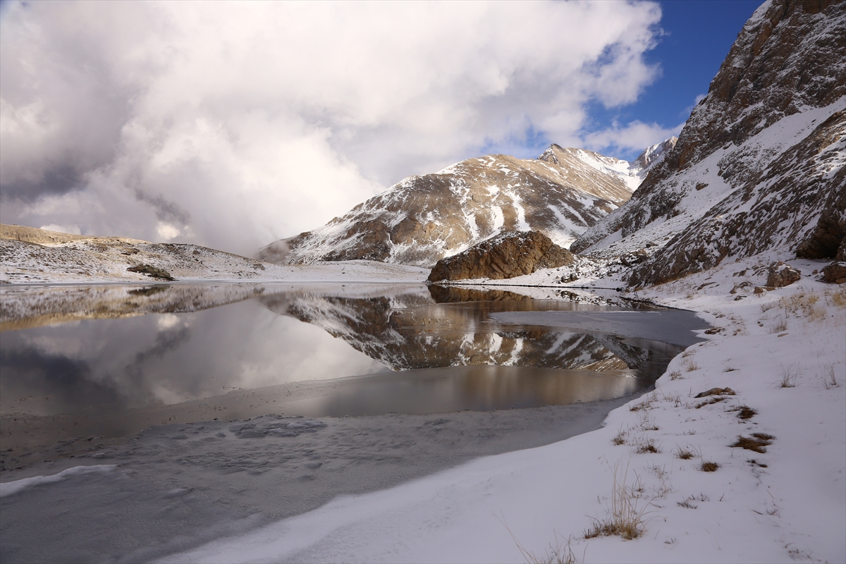 Konya sınırındaki buzul göllerinin kış güzelliği büyülüyor 2