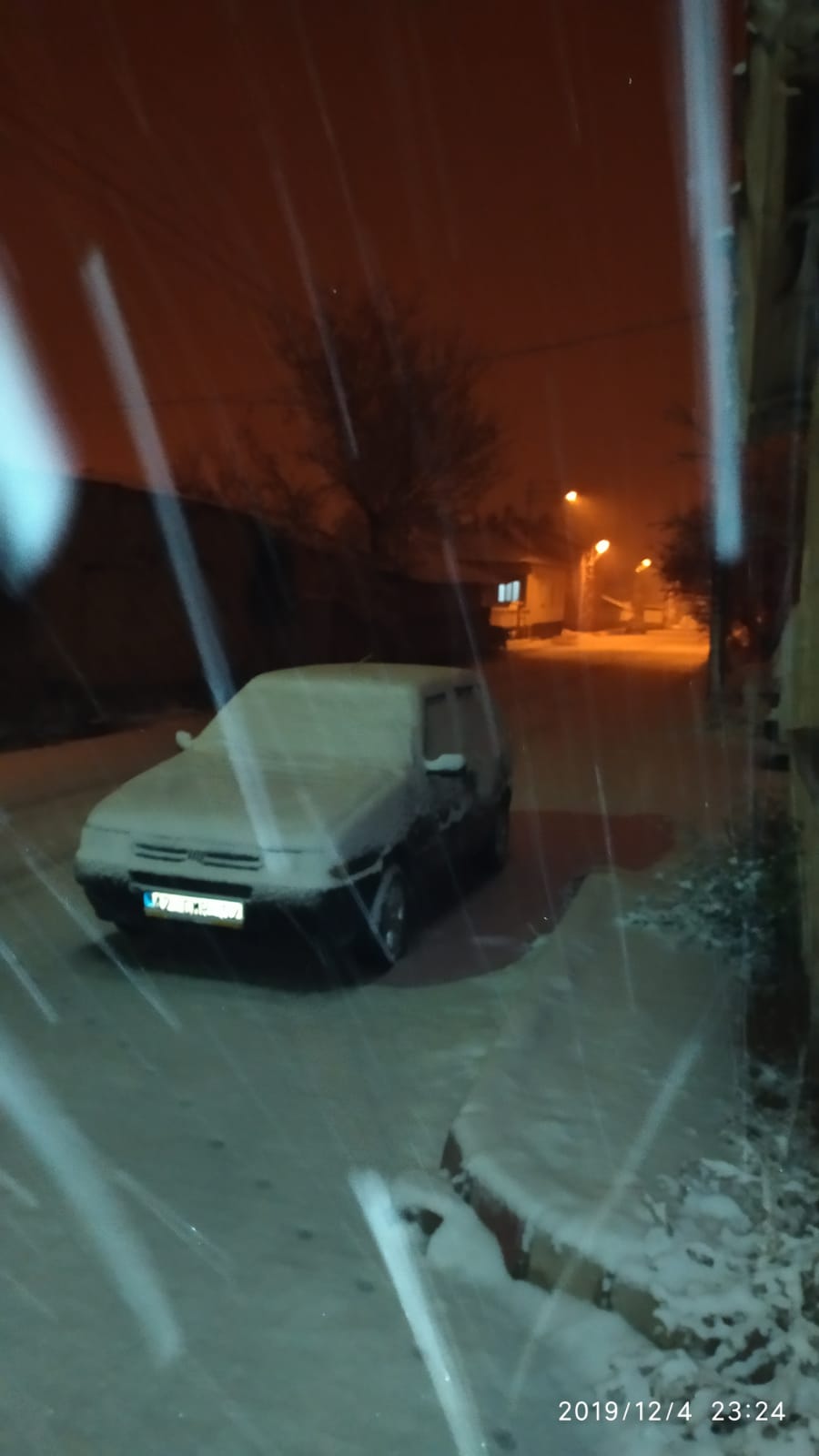 Konya'da bazı bölgelere mevsimin ilk karı yağdı 18