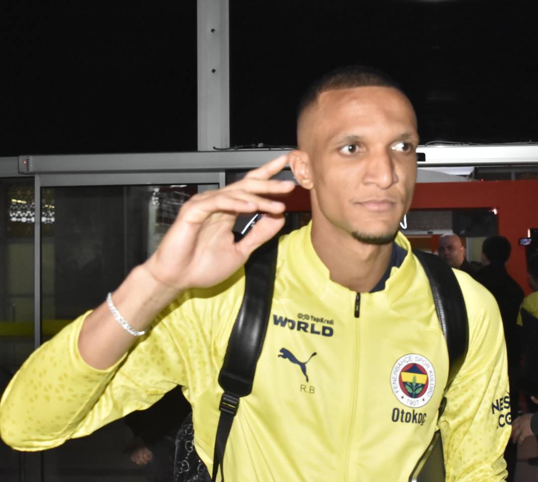 Fenerbahçe kafilesi Konya'da böyle karşılandı 11