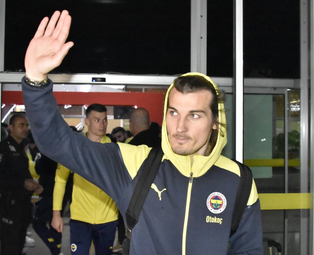 Fenerbahçe kafilesi Konya'da böyle karşılandı 12