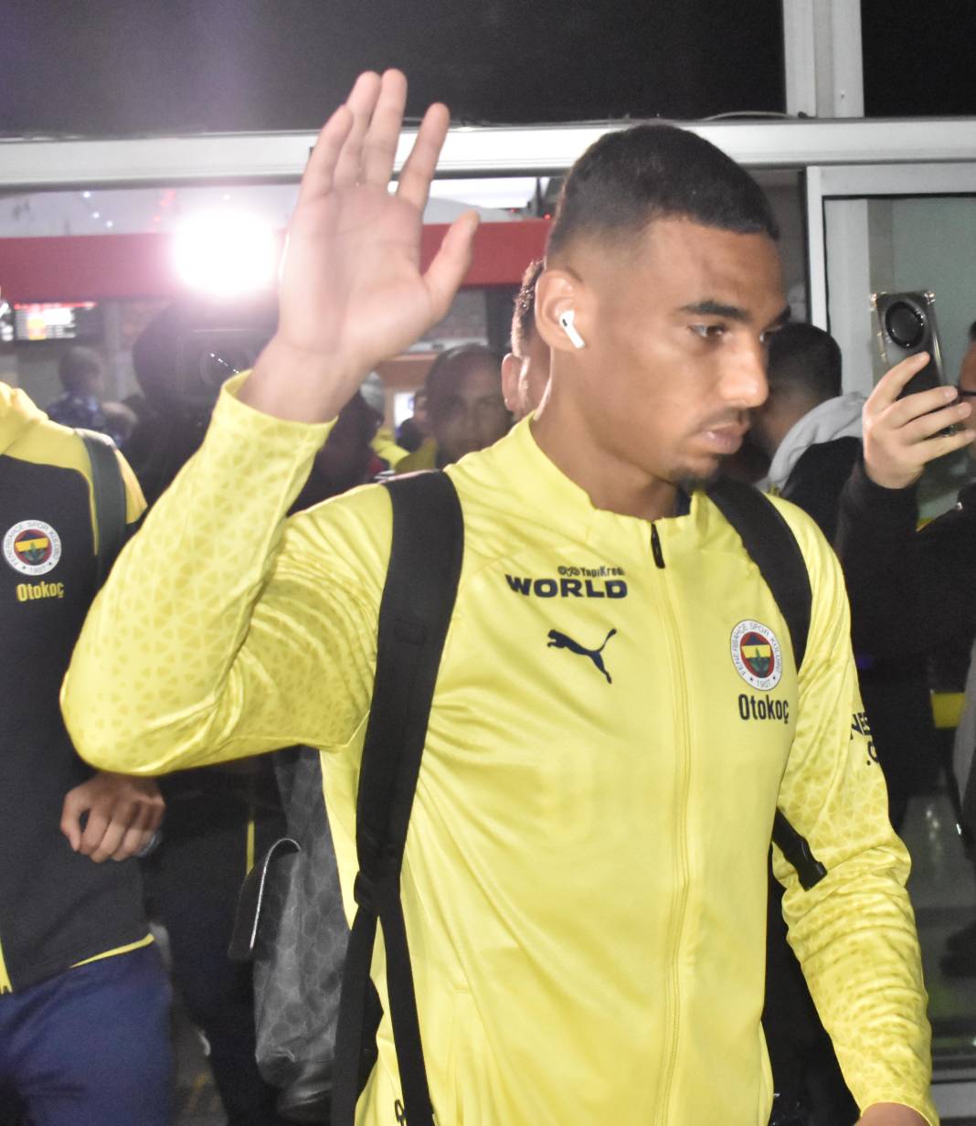 Fenerbahçe kafilesi Konya'da böyle karşılandı 13