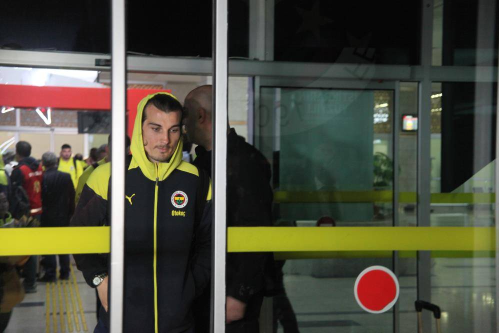 Fenerbahçe kafilesi Konya'da böyle karşılandı 3