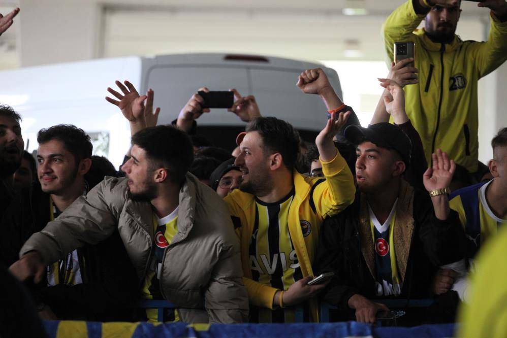 Fenerbahçe kafilesi Konya'da böyle karşılandı 8