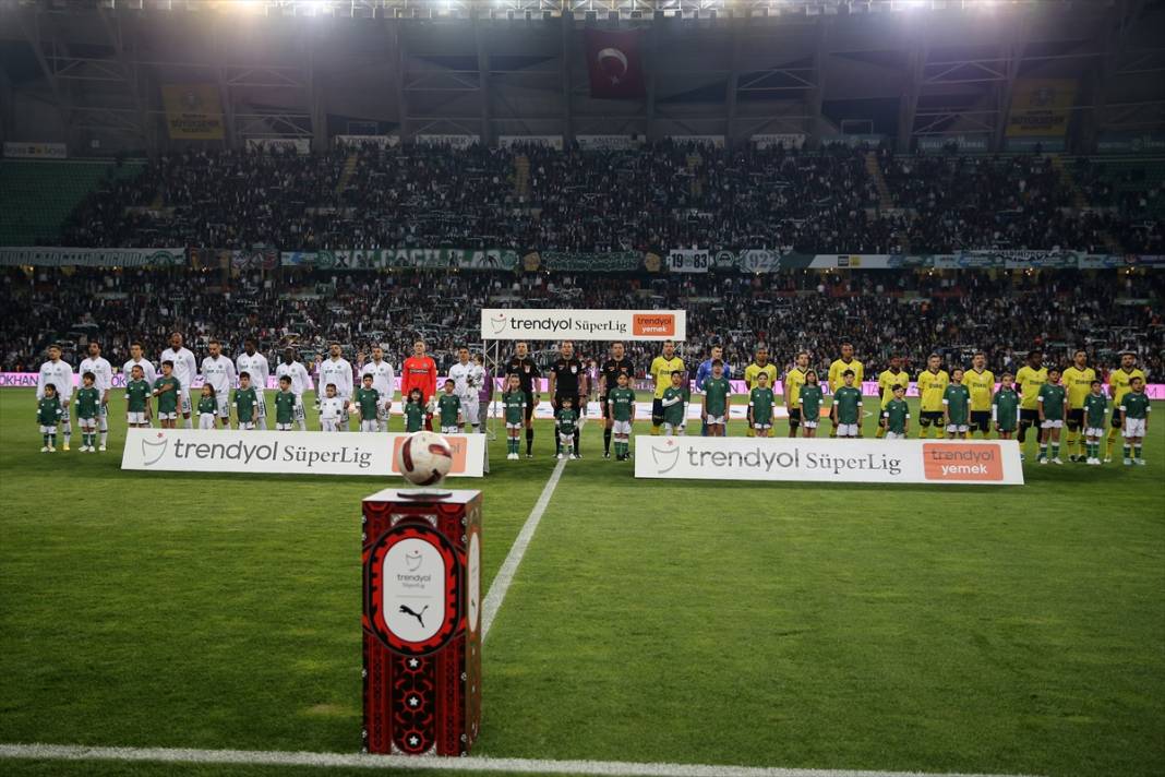 Konyaspor’un altın puanı kaptığı Fenerbahçe maçından kareler 102