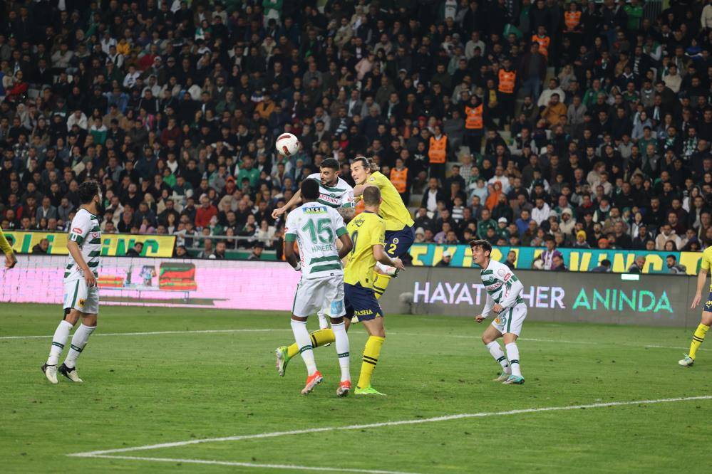 Konyaspor’un altın puanı kaptığı Fenerbahçe maçından kareler 76